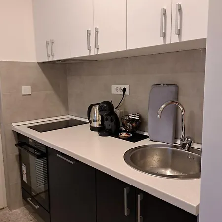 Апартаменты Tnt - Free Parking - 2 Bedrooms
